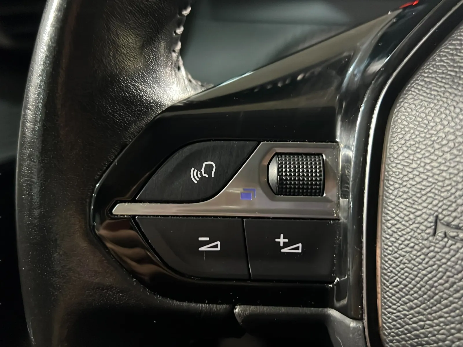 Peugeot 208 BlueHDi Active Pack - foto 8