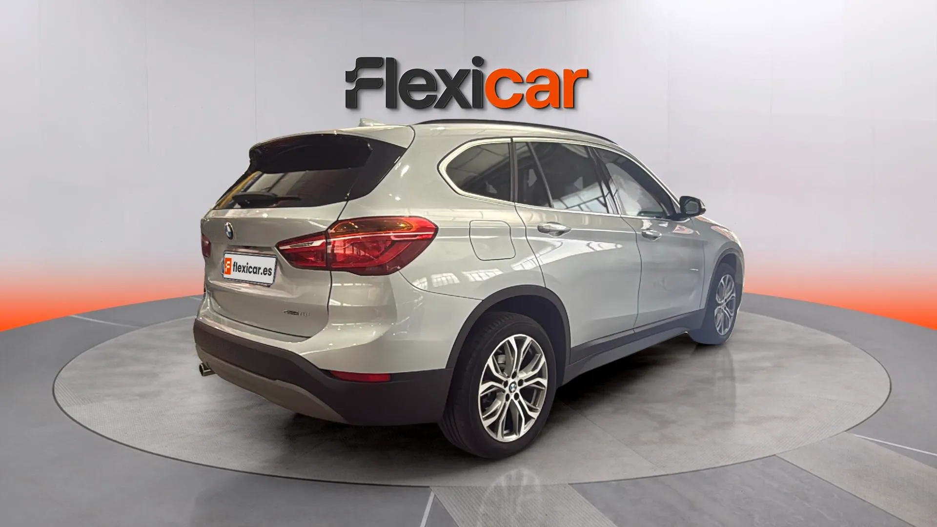 BMW X1 sDrive18i - foto 7
