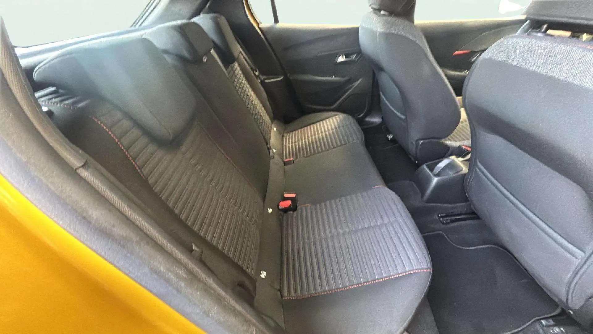 Peugeot 208 PureTech Active - foto 17