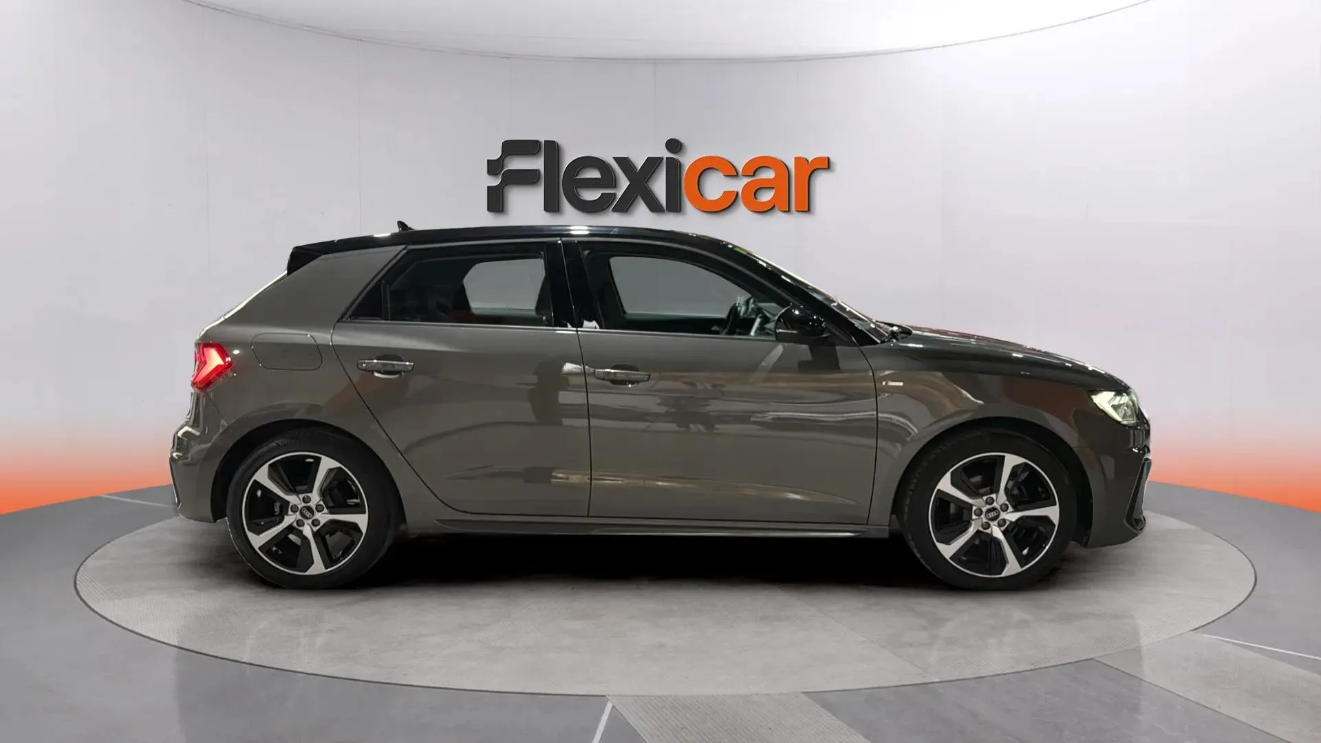 Audi A1 Sportback S line 30 TFSI - foto 8