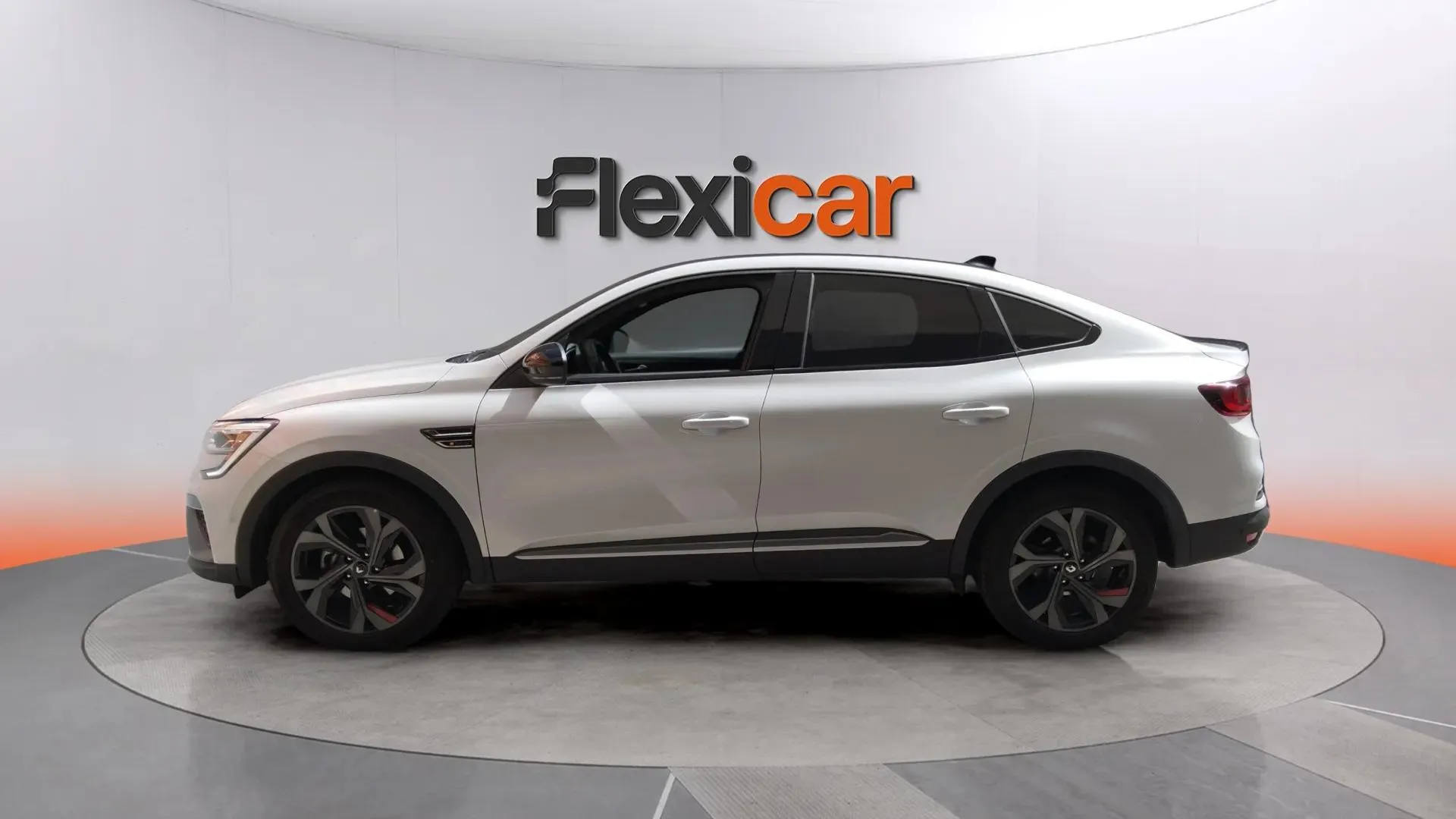 Renault Arkana E-Tech Engin. Fast Track Híb - foto 5