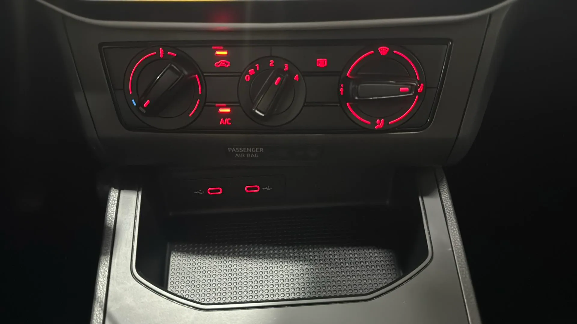 SEAT Arona 1.0 TSI Reference - foto 16
