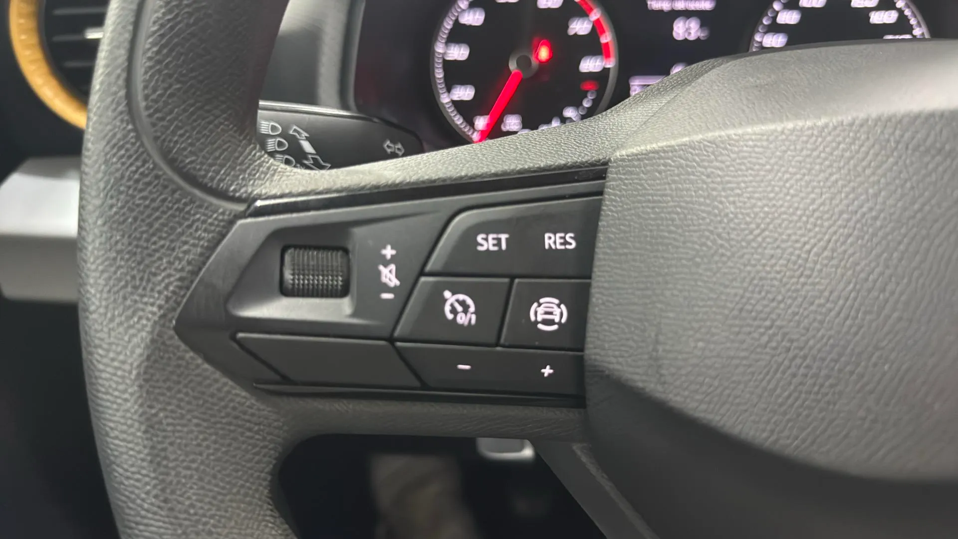 SEAT Arona 1.0 TSI Reference - foto 13