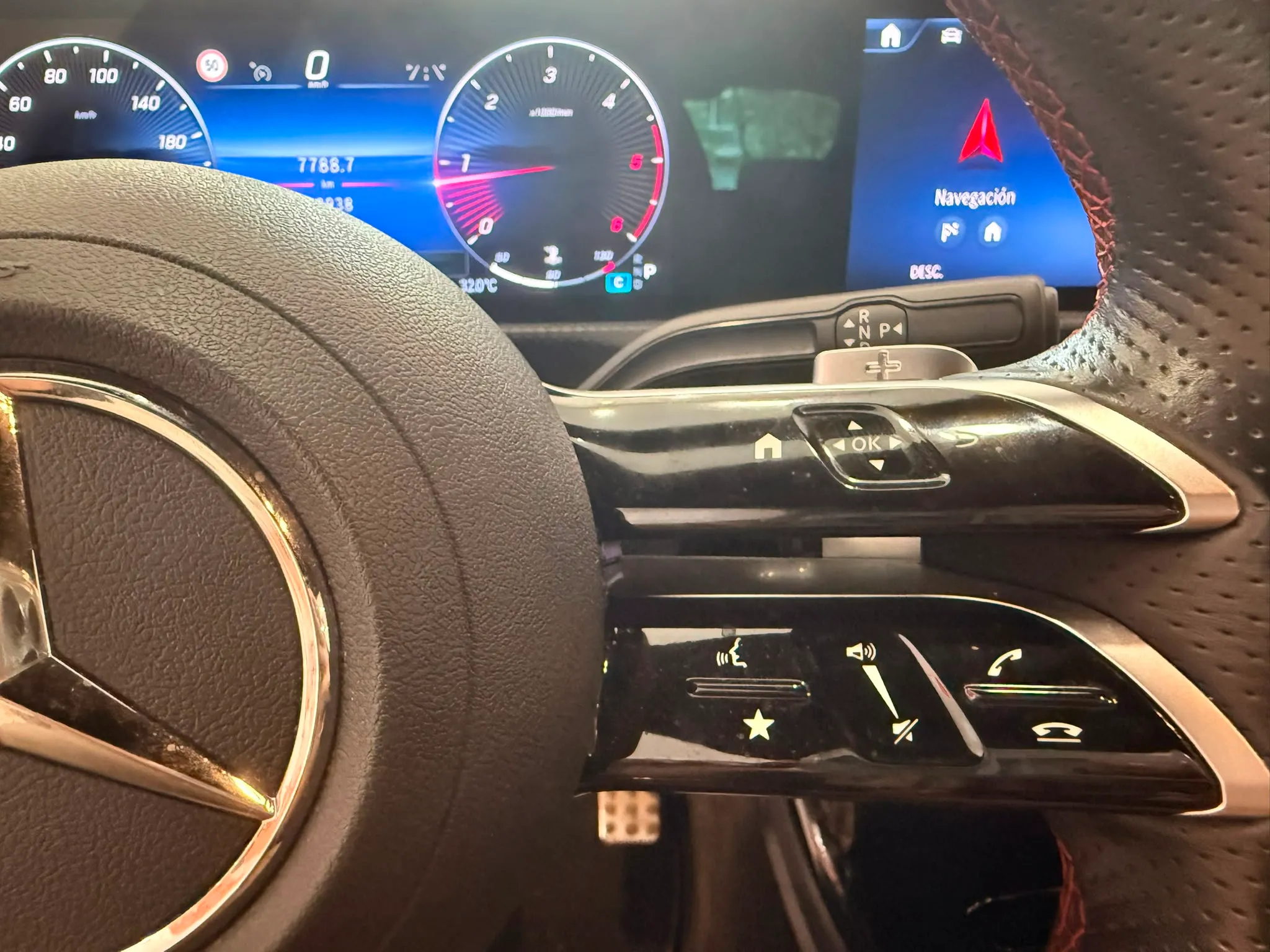 Mercedes-Benz Clase A A 200 d Sedán - foto 9