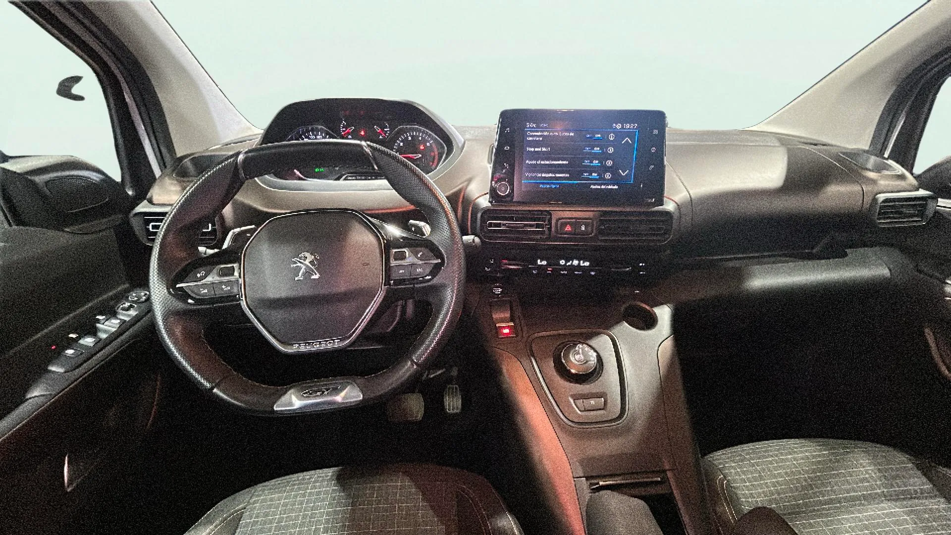 Peugeot Rifter GT BlueHDi 130 - foto 17