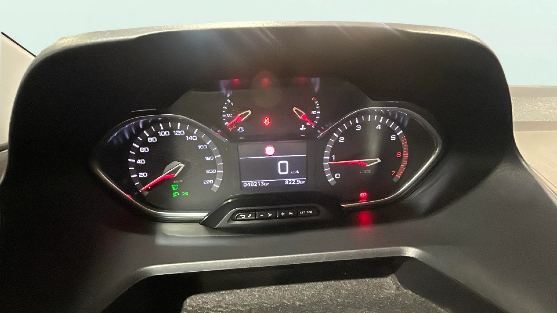 Peugeot Rifter GT BlueHDi 130 - foto 18