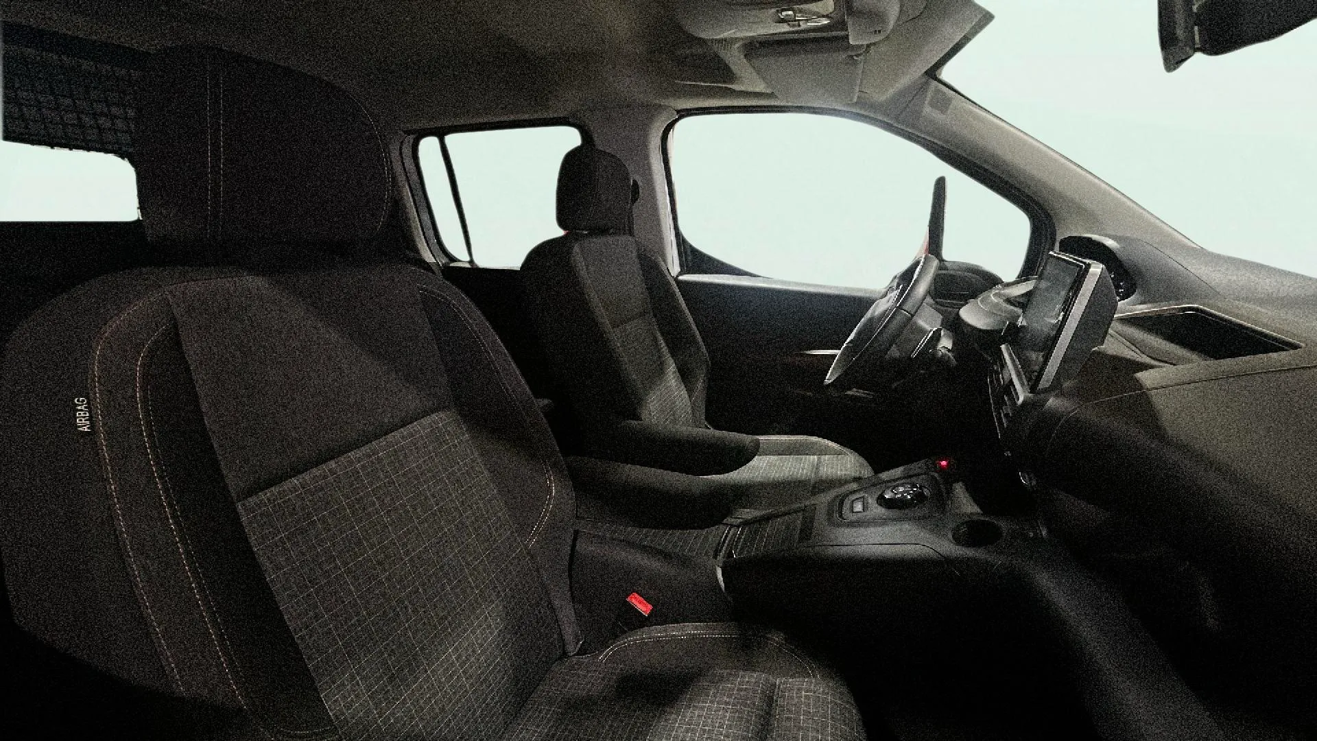 Peugeot Rifter GT BlueHDi 130 - foto 22