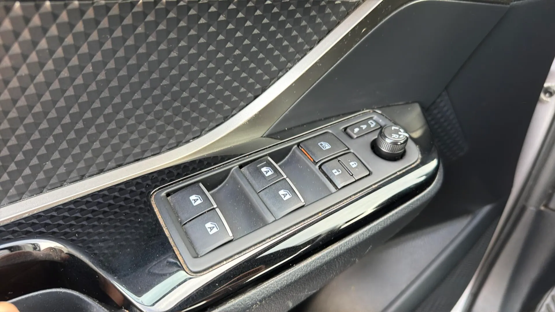 Toyota C-HR 1.8 125H Dynamic Plus - foto 18
