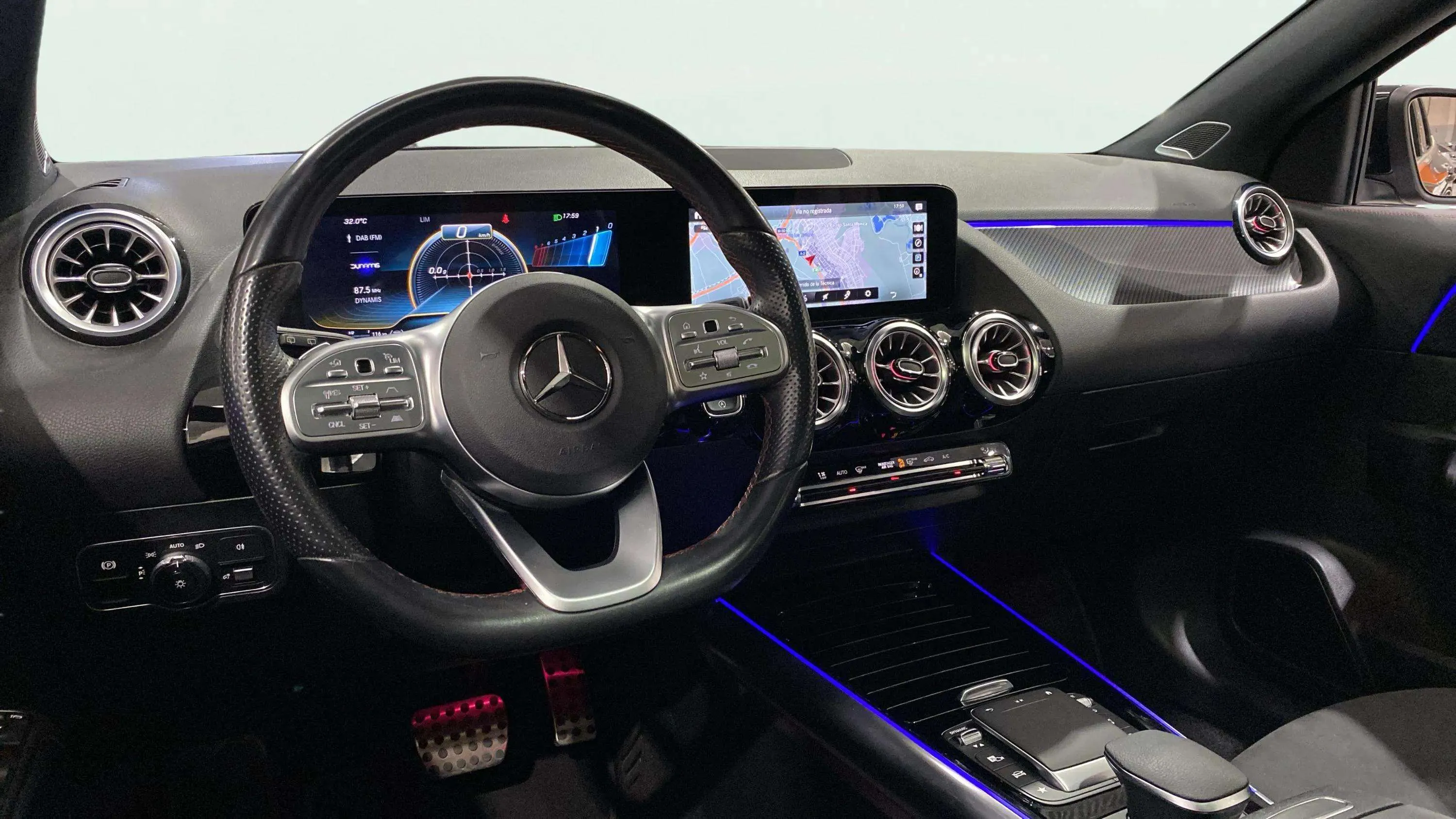 Mercedes-Benz GLA Mercedes-AMG GLA 35 4MATIC - foto 36
