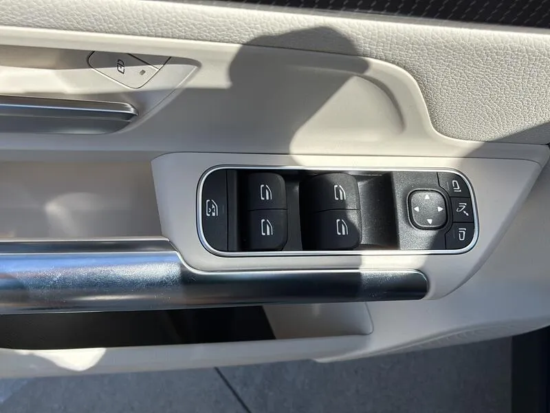 Mercedes-Benz GLA 250 e - foto 32