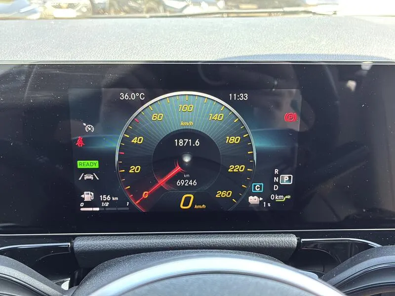 Mercedes-Benz GLA 250 e - foto 14