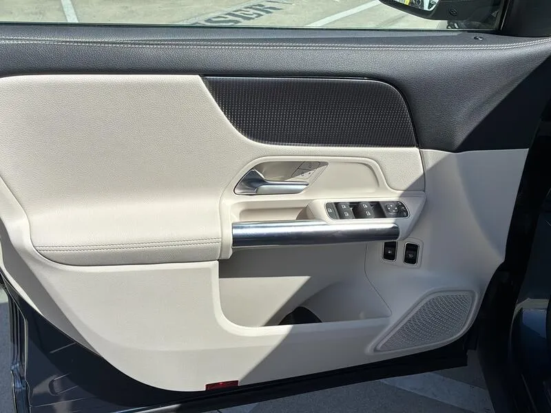 Mercedes-Benz GLA 250 e - foto 31