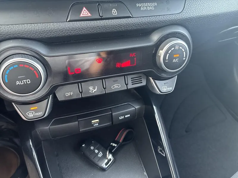 Kia Stonic 1.0 T-GDi - foto 36