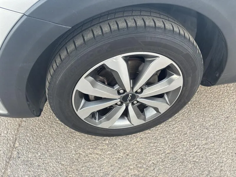 Kia Stonic 1.0 T-GDi - foto 11