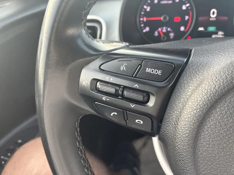 Kia Stonic 1.0 T-GDi - foto 30