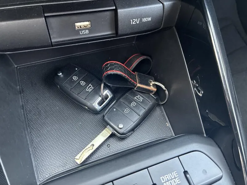 Kia Stonic 1.0 T-GDi - foto 37