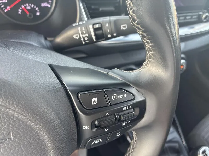Kia Stonic 1.0 T-GDi - foto 31