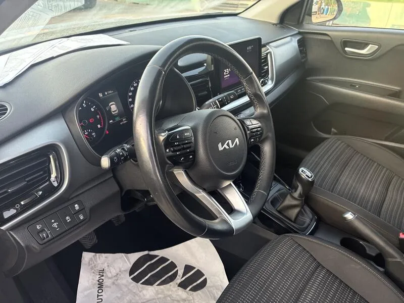 Kia Stonic 1.0 T-GDi - foto 29