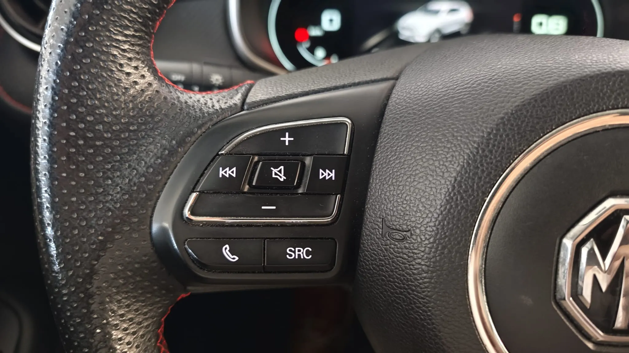 MG ZS 1.5 Luxury - foto 15
