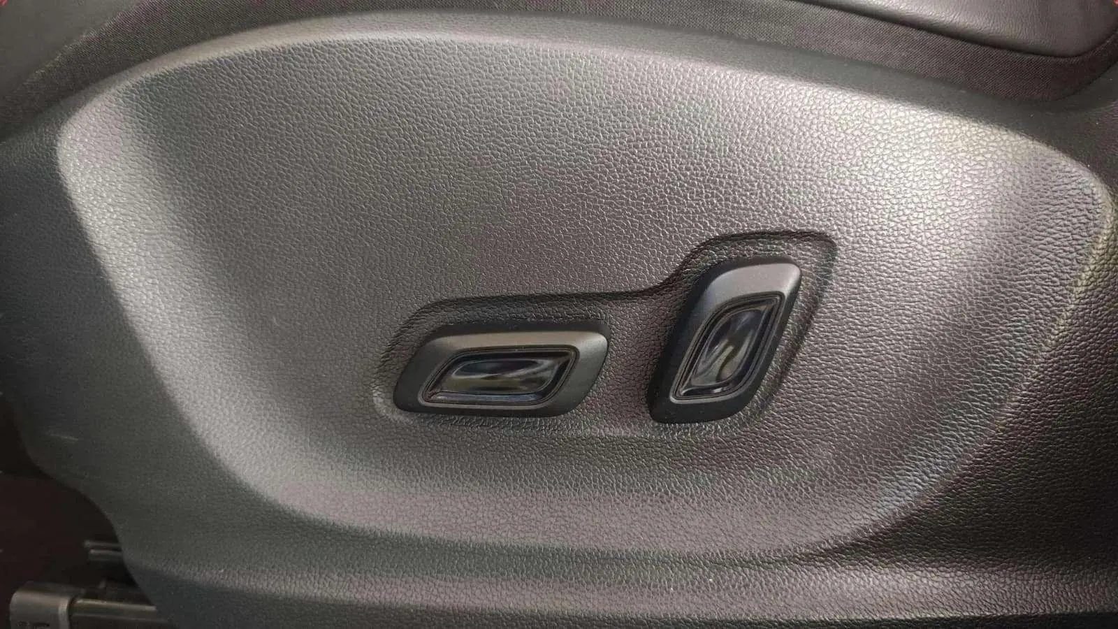 MG ZS 1.5 Luxury - foto 28