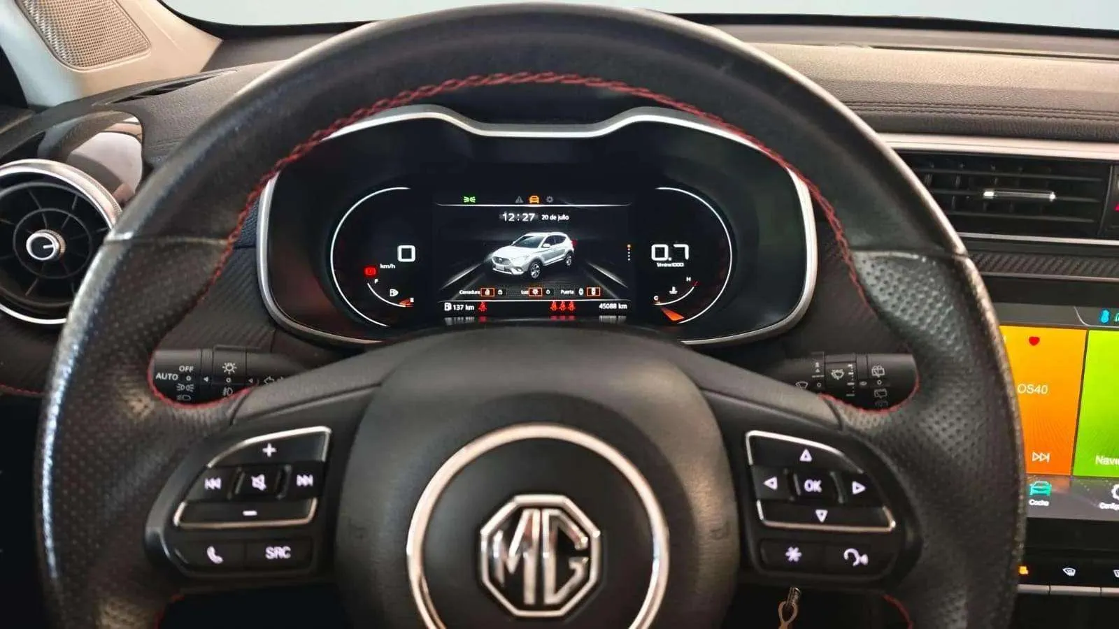 MG ZS 1.5 Luxury - foto 12