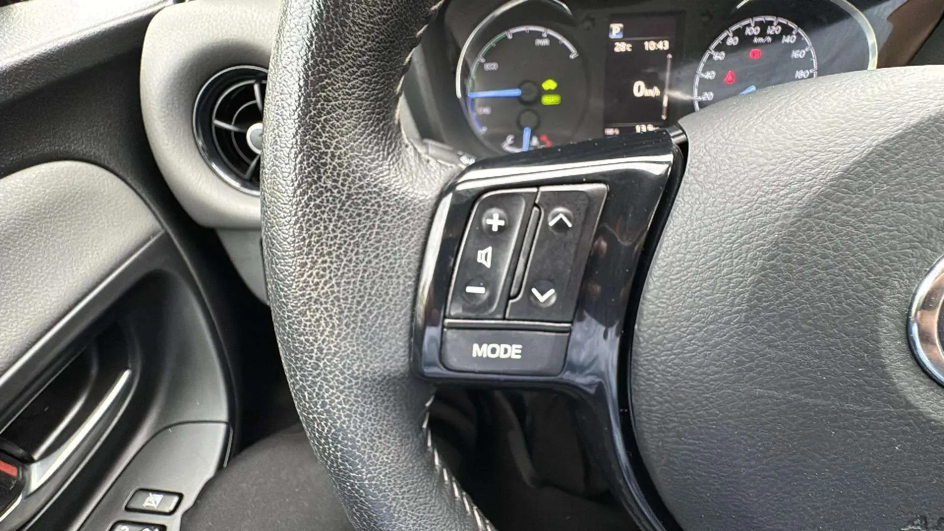 Toyota Yaris 1.5 Hybrid Active - foto 19