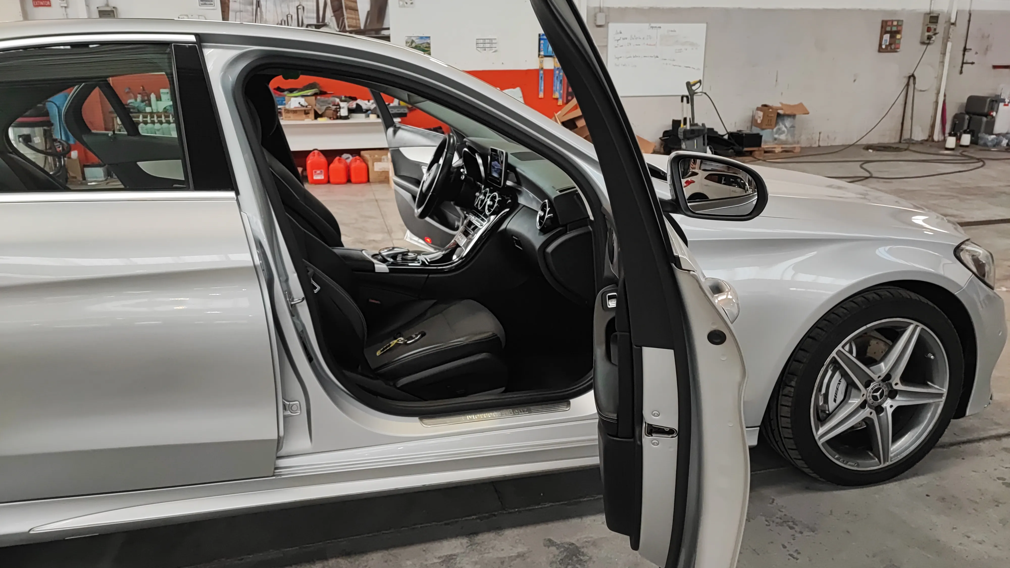 Mercedes-Benz Clase C C 220 d AMG Line - foto 14