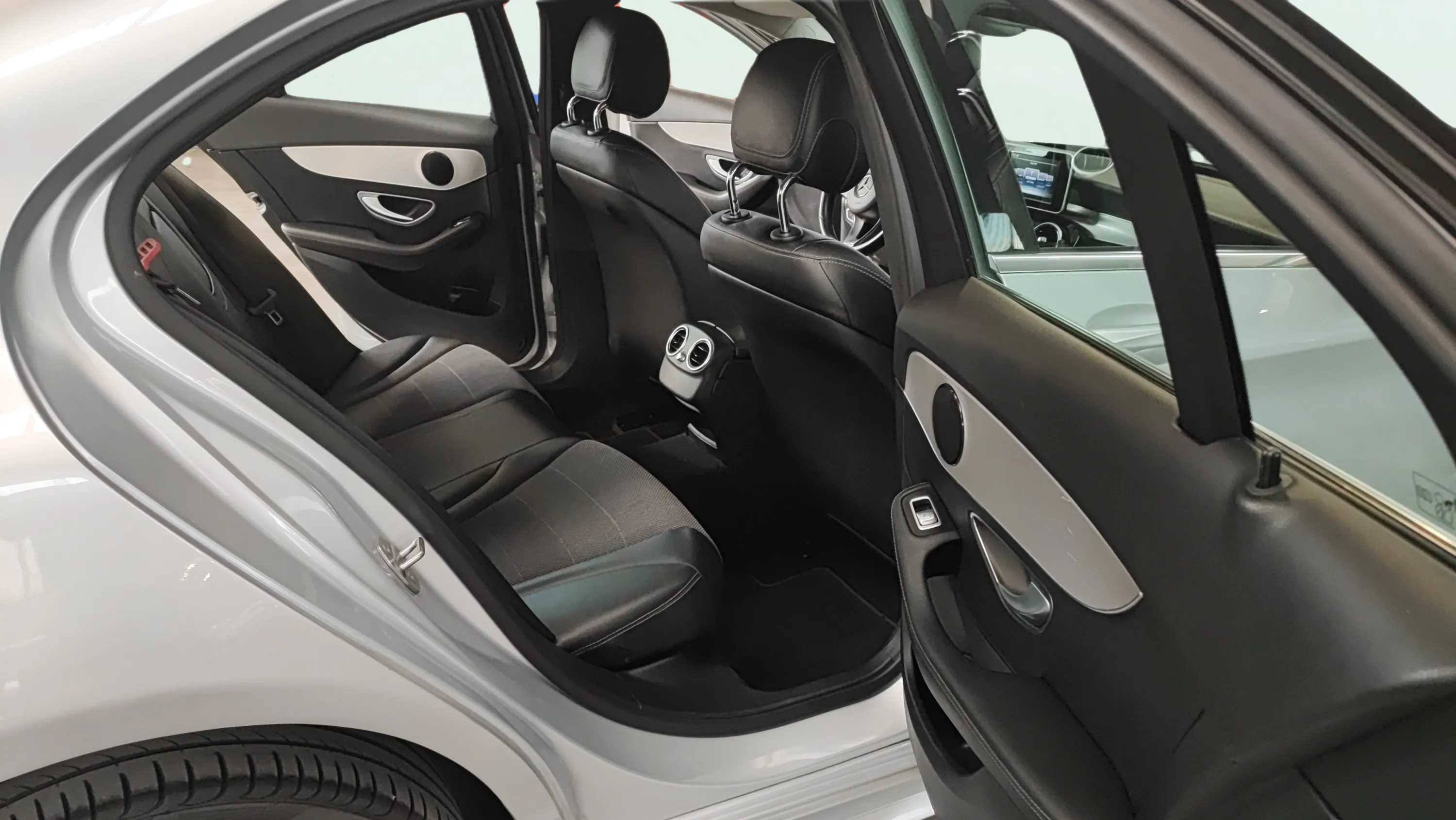 Mercedes-Benz Clase C C 220 d AMG Line - foto 15