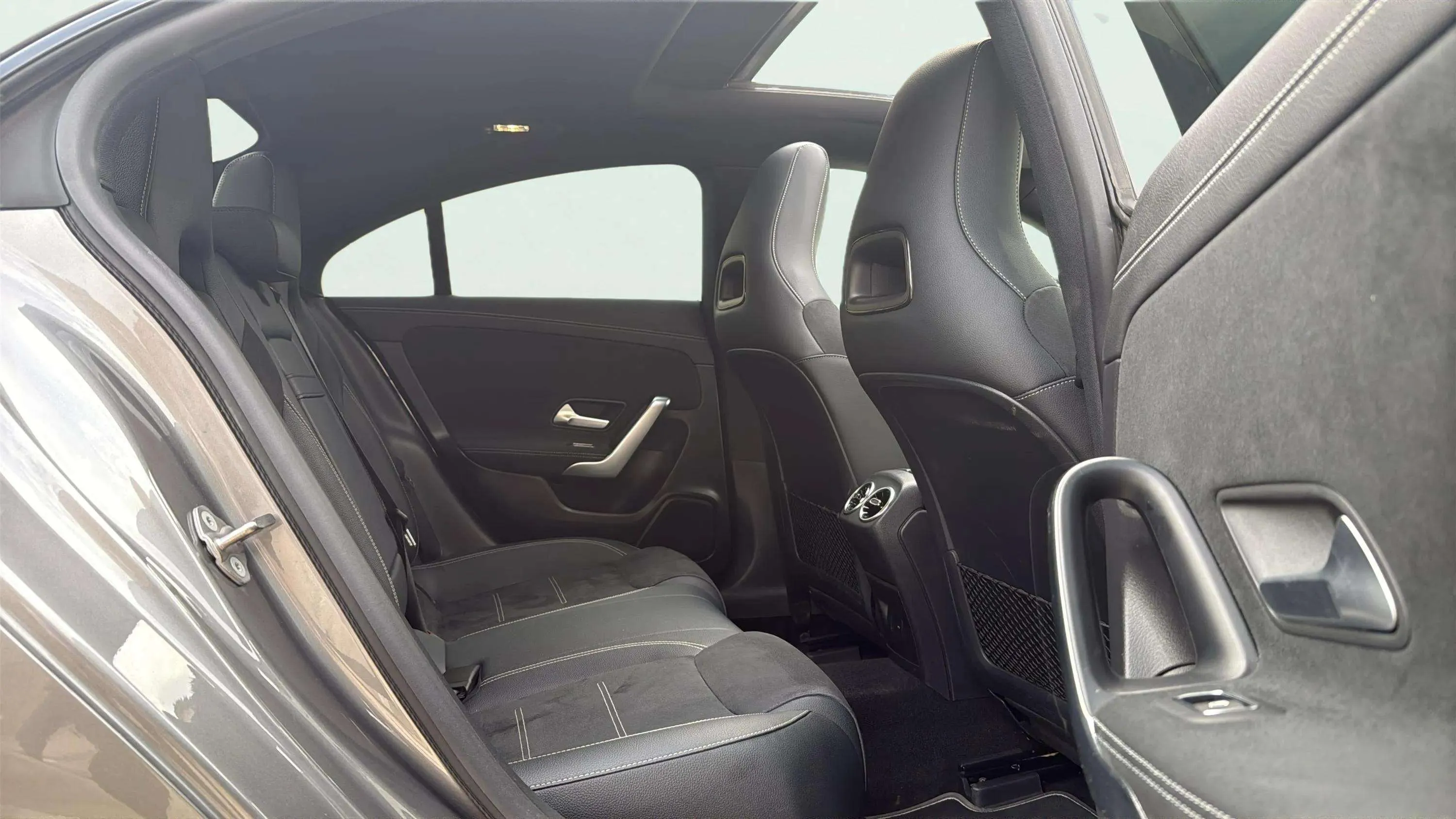 Mercedes-Benz CLA 250 4MATIC - foto 12