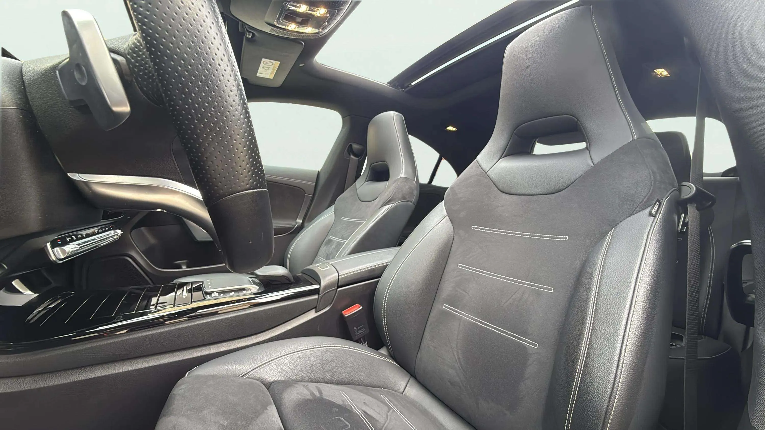 Mercedes-Benz CLA 250 4MATIC - foto 15