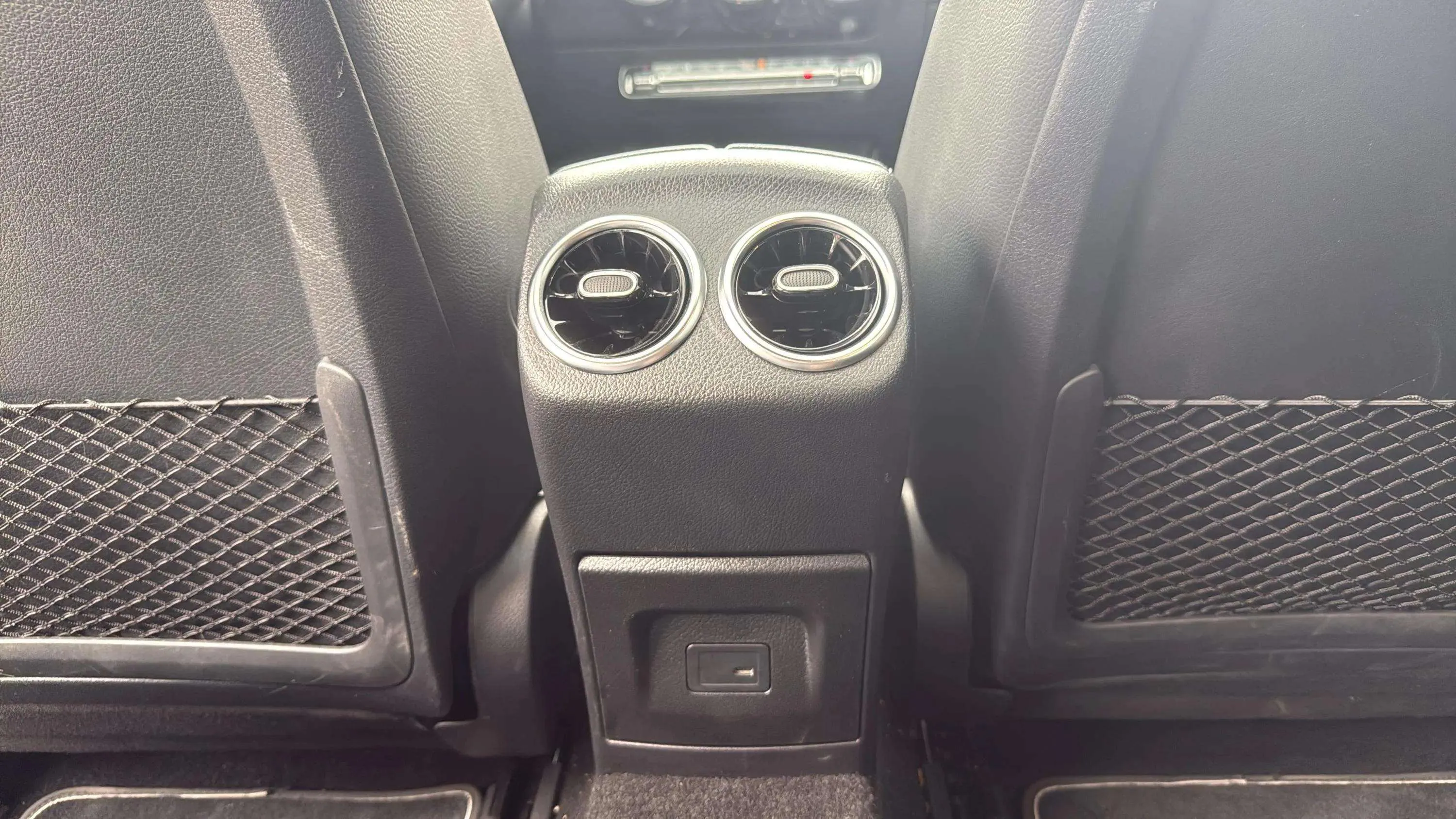 Mercedes-Benz CLA 250 4MATIC - foto 33