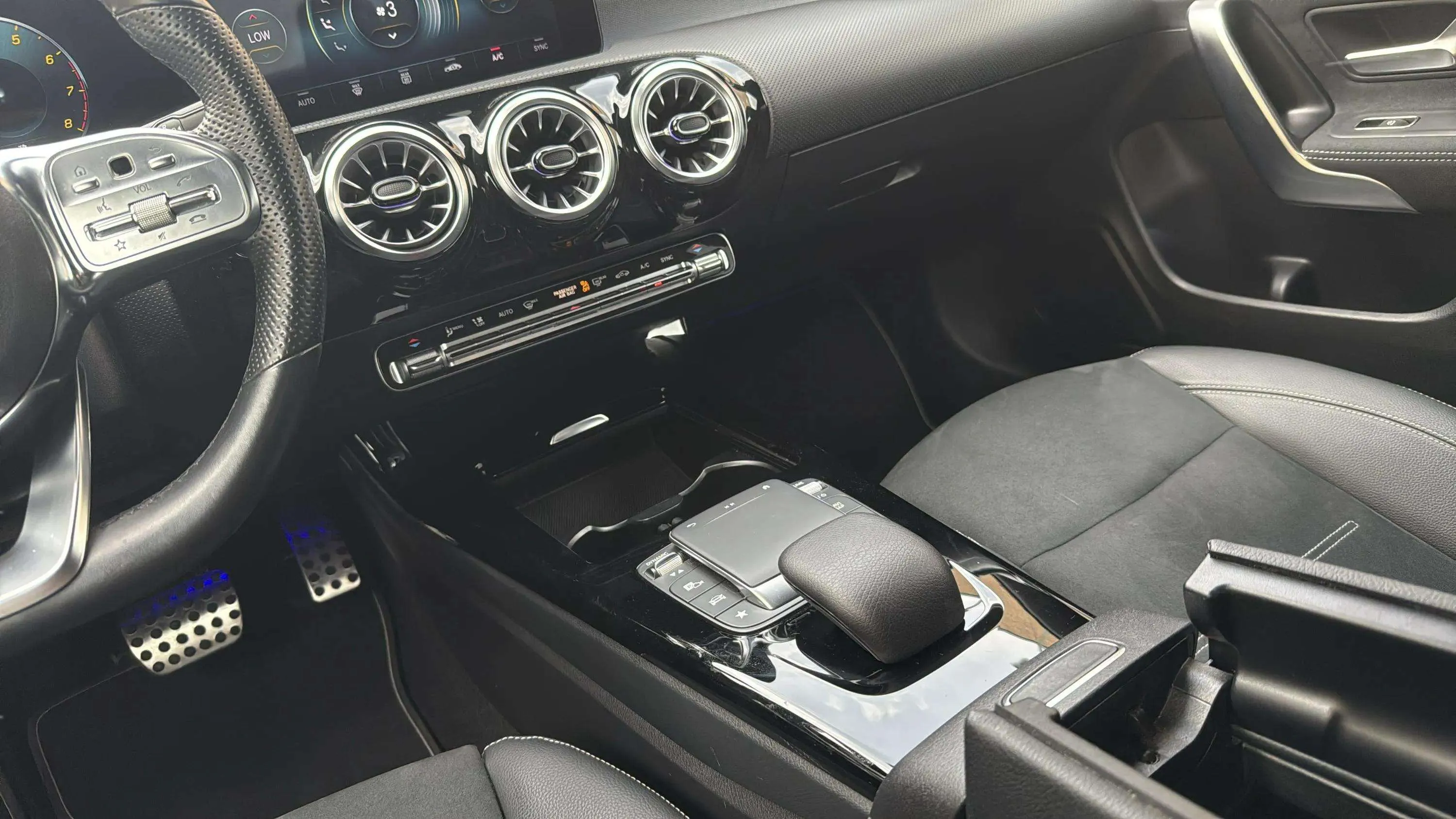 Mercedes-Benz CLA 250 4MATIC - foto 31