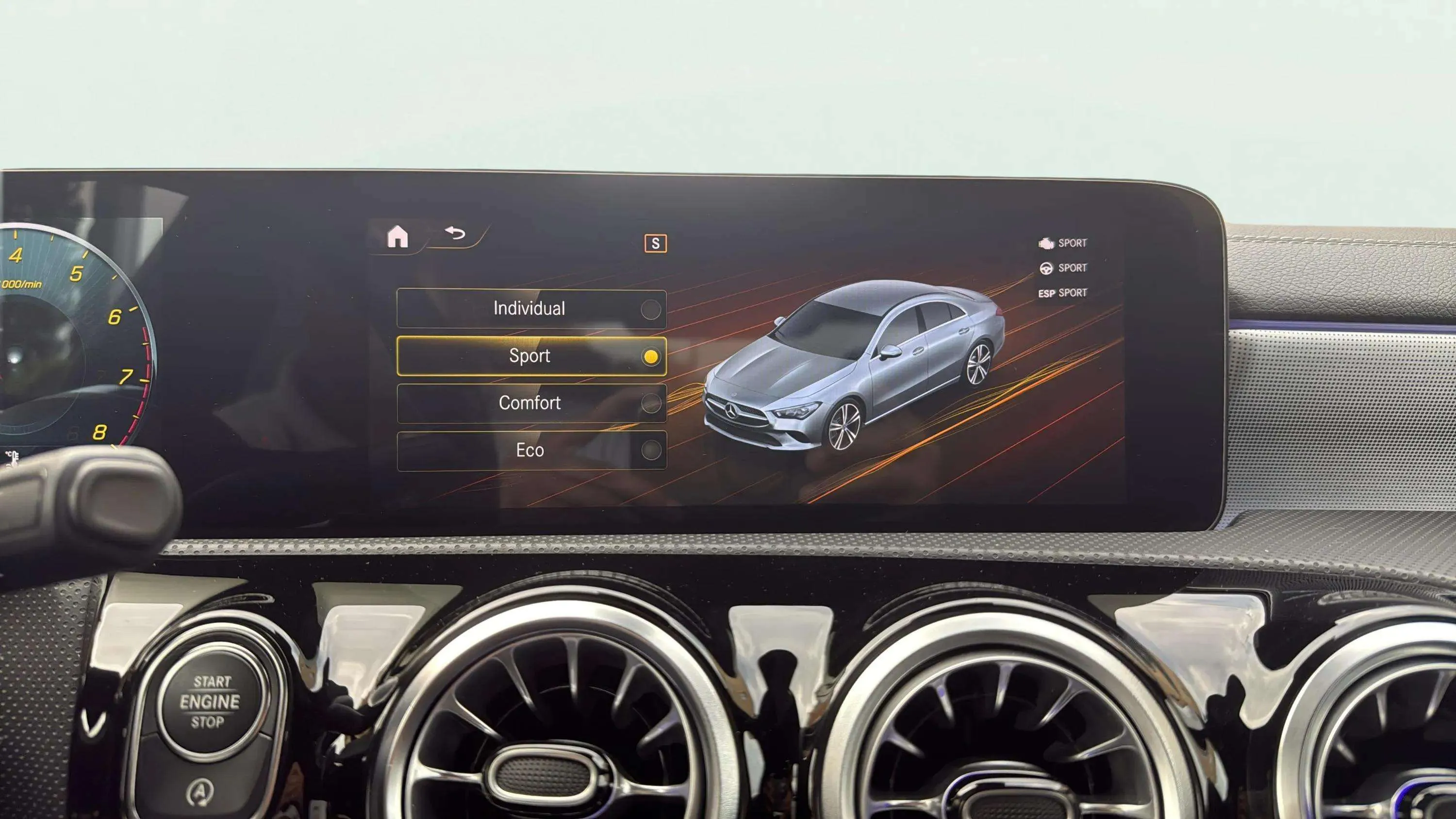Mercedes-Benz CLA 250 4MATIC - foto 26
