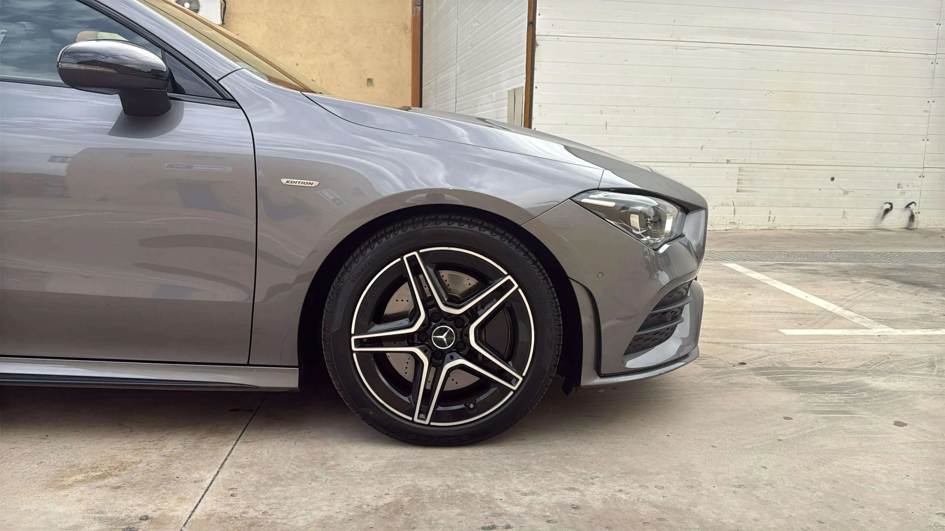 Mercedes-Benz CLA 250 4MATIC - foto 2
