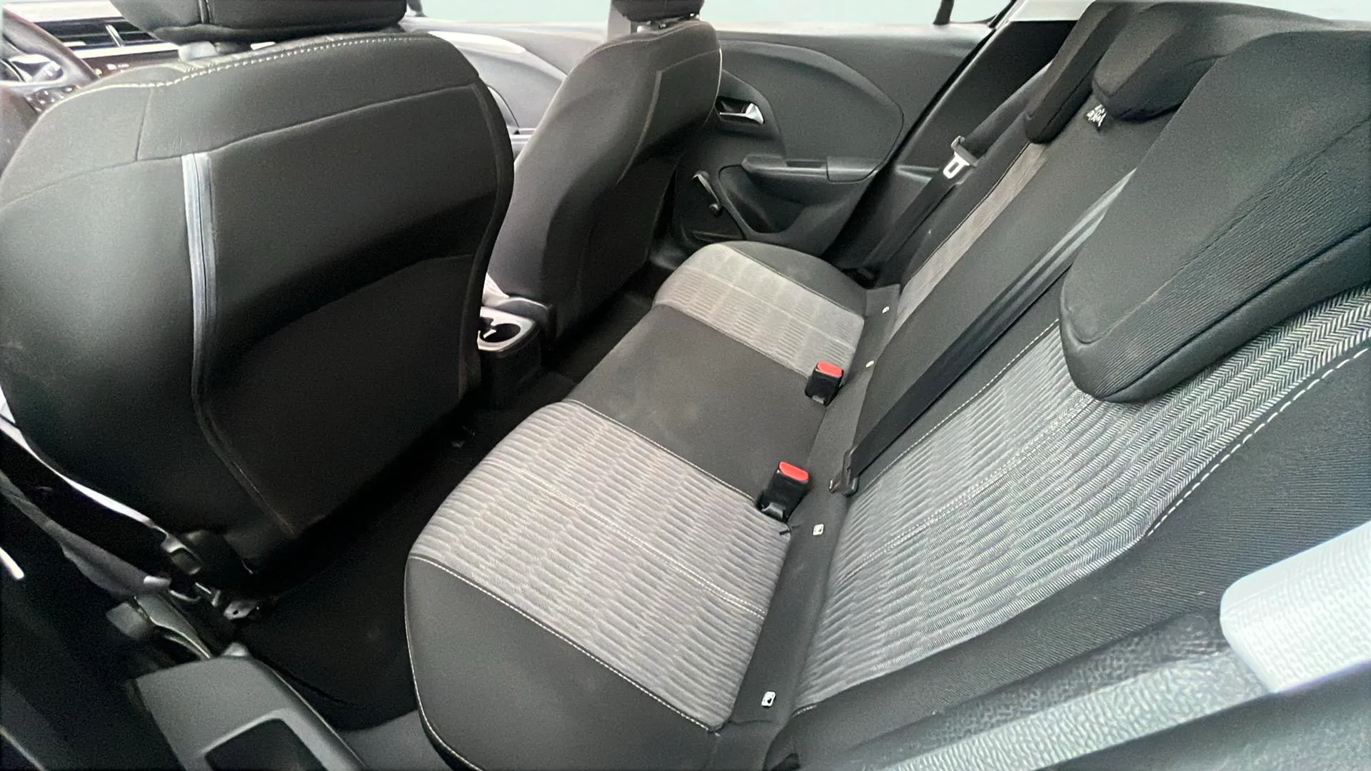 Opel Corsa 1.2 XEL Edition - foto 13