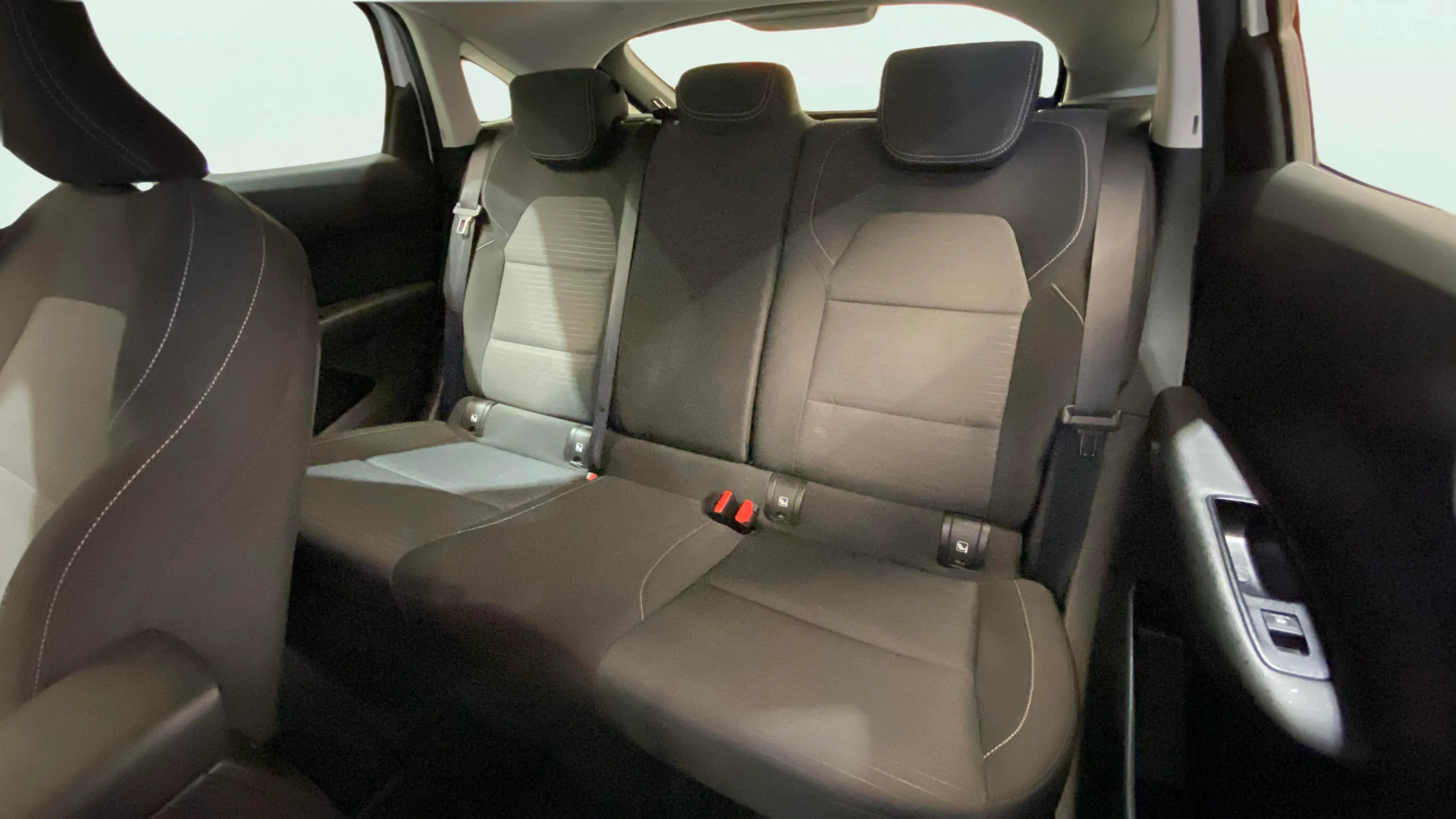 Renault Arkana Evolution E-Tech full hybrid - foto 12