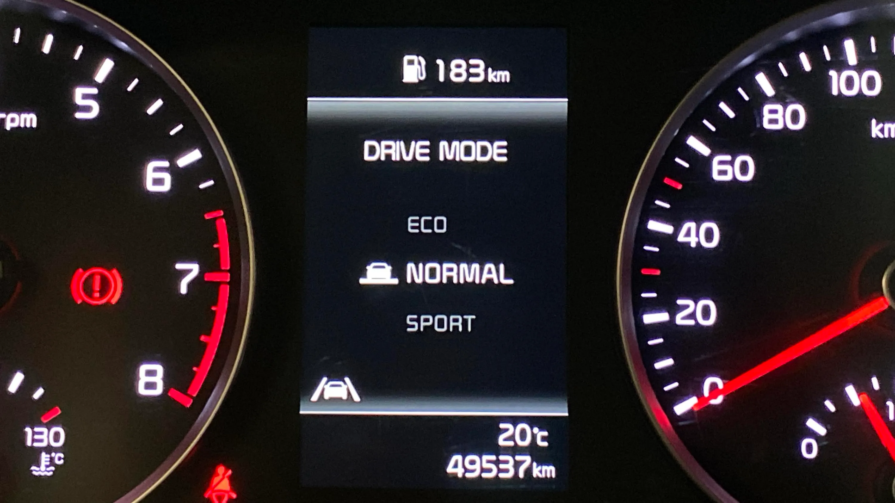 Kia Stonic 1.0 T-GDi MHEV GT Line - foto 23