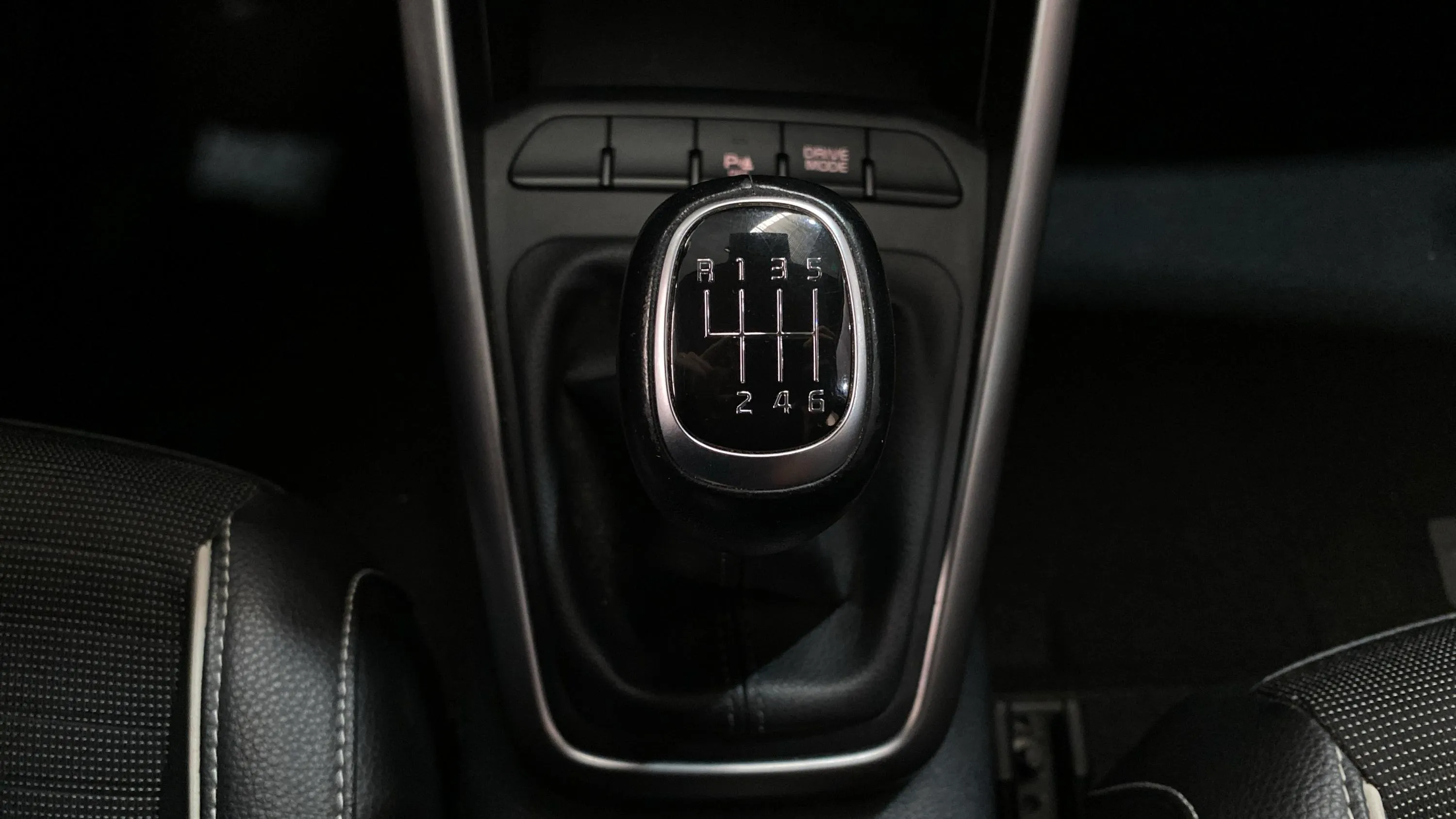 Kia Stonic 1.0 T-GDi MHEV GT Line - foto 31