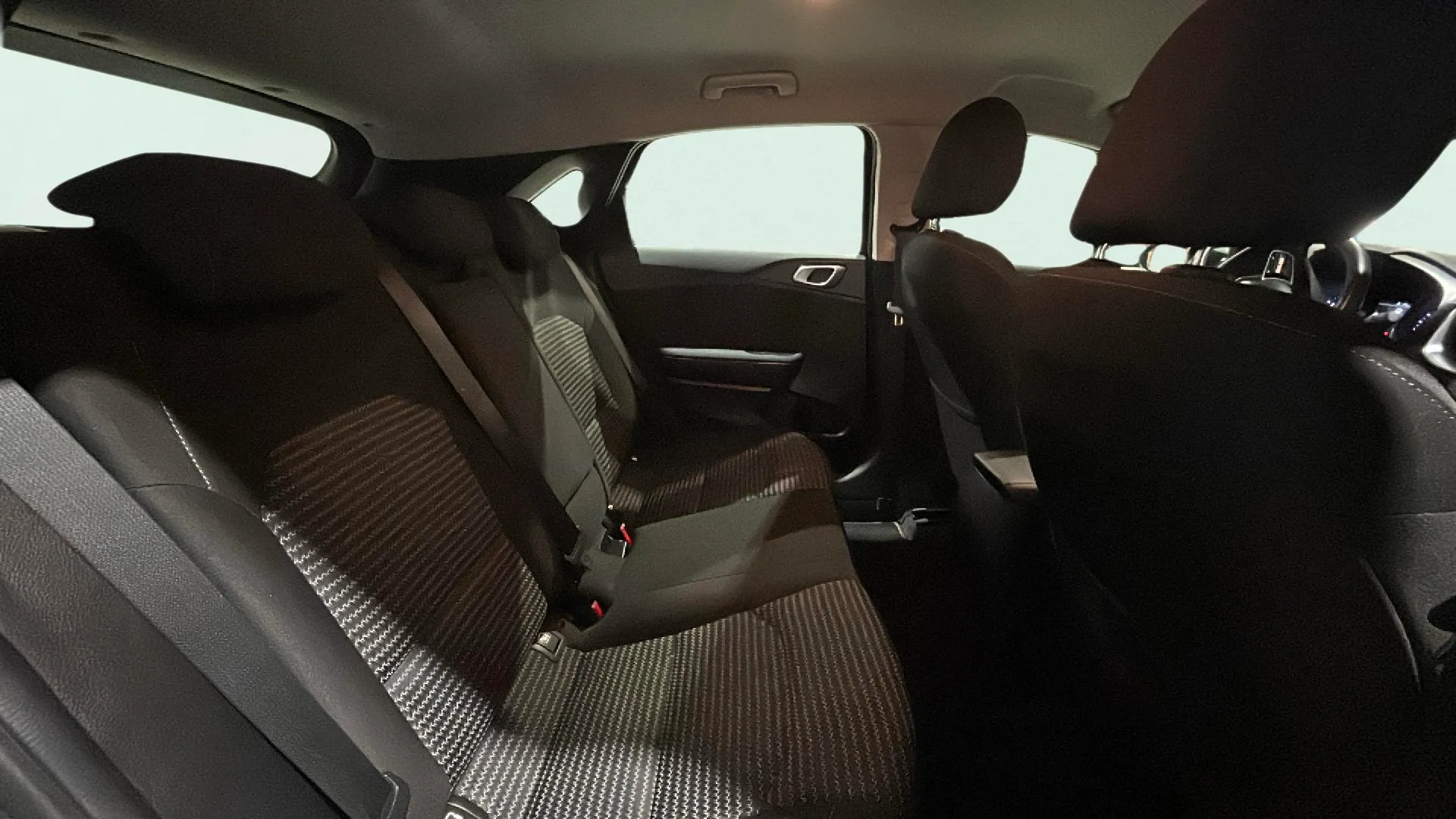 Kia Ceed 1.0 T-GDi Concept - foto 16