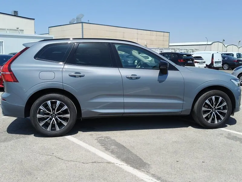 Volvo XC60 2.0 B4 D Plus Dark - foto 7