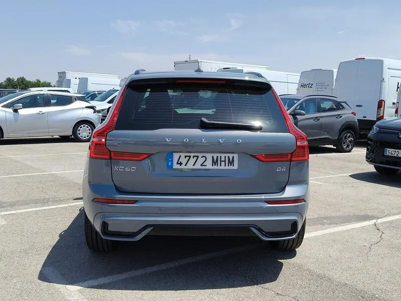 Volvo XC60 2.0 B4 D Plus Dark - foto 5