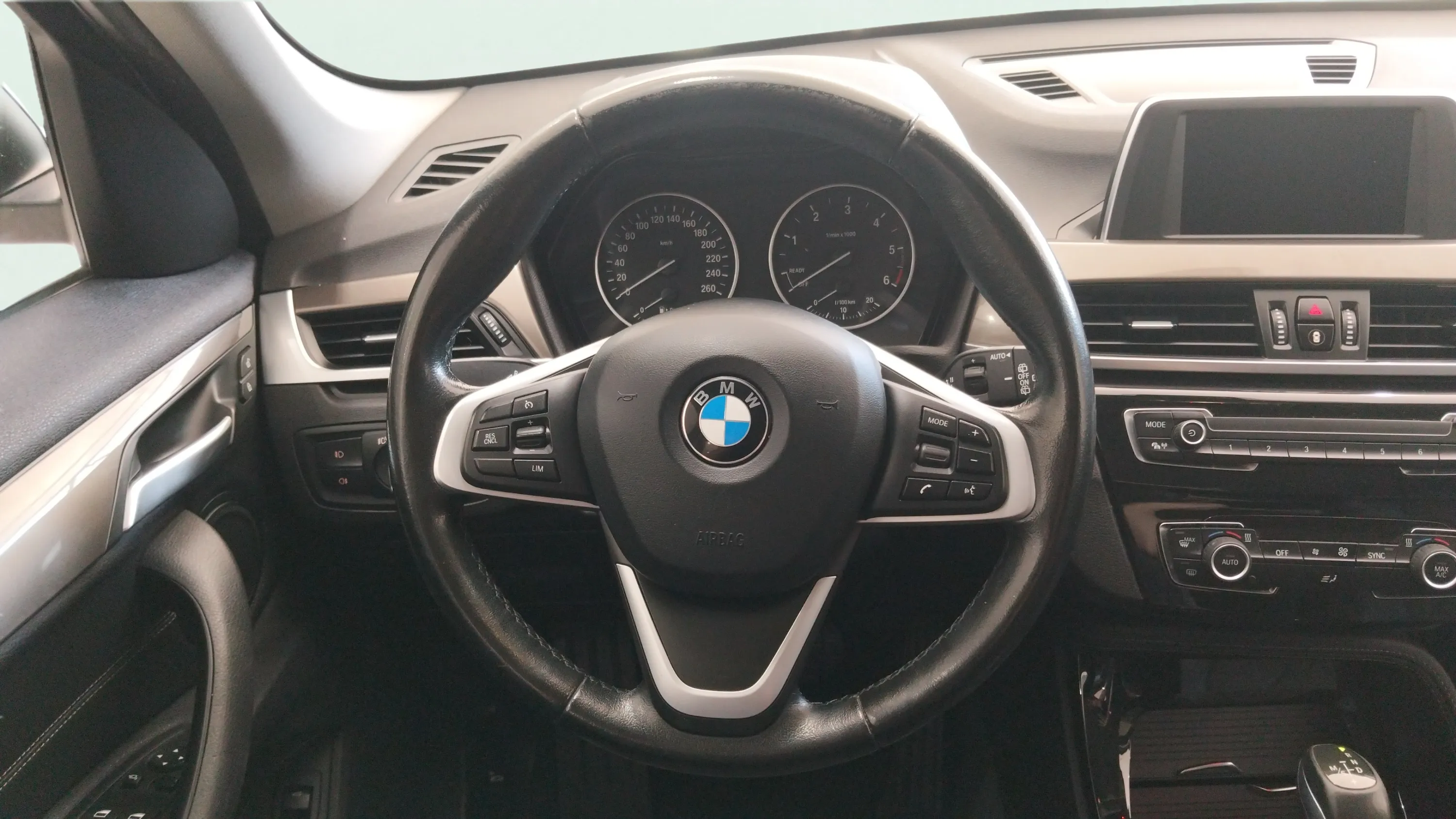 BMW X1 sDrive18d - foto 13