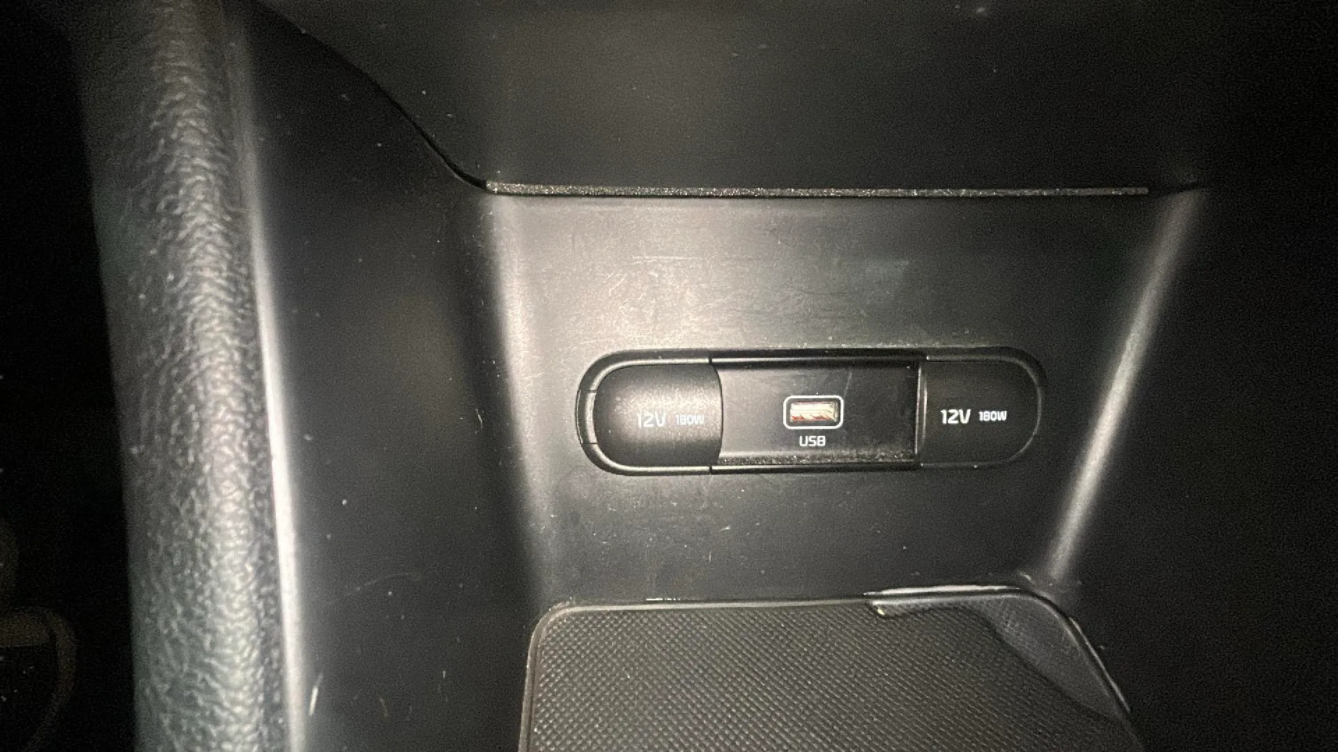 Kia Sportage 1.6 GDi Black Edition 4x2 - foto 16