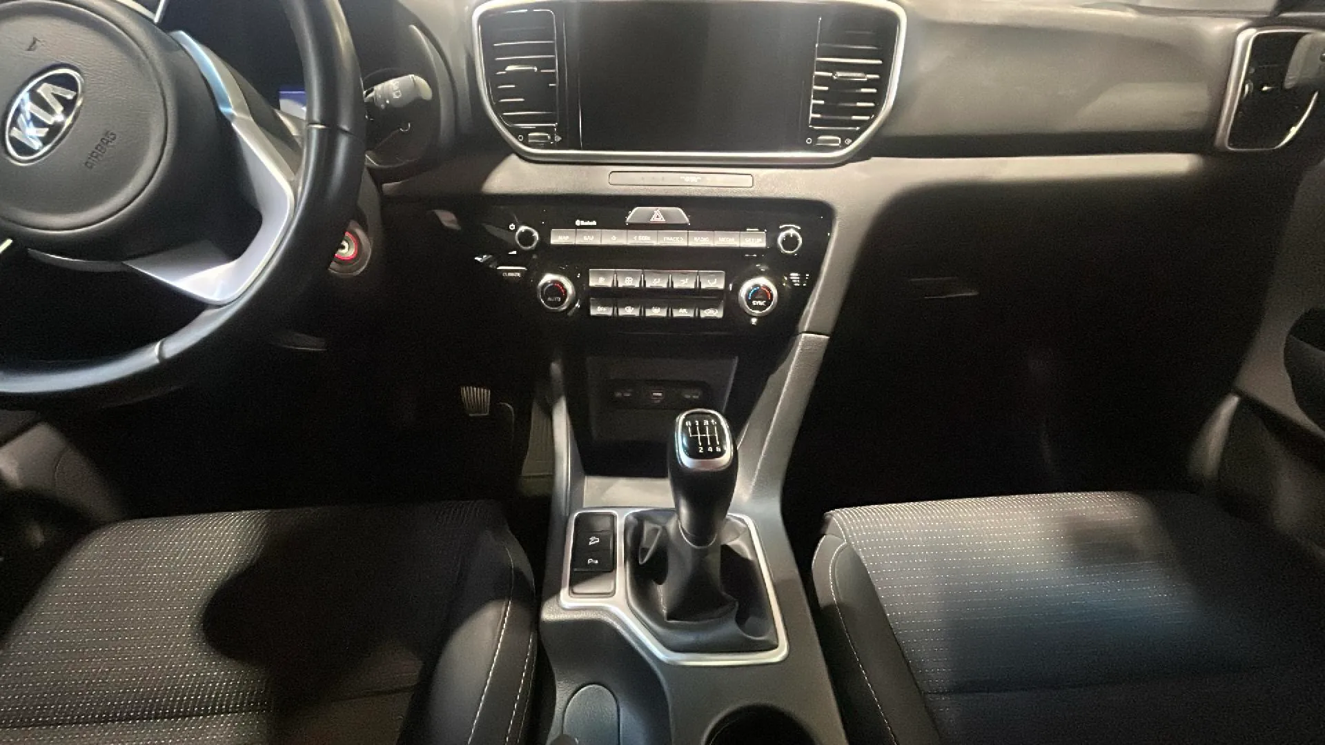 Kia Sportage 1.6 GDi Black Edition 4x2 - foto 19