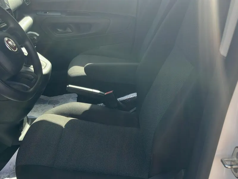 Fiat Doblò 1.5 BlueHDi - foto 12