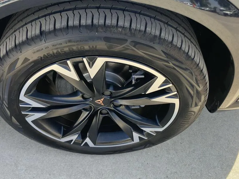 Cupra Formentor 1.5 TSI e-Hybrid - foto 26