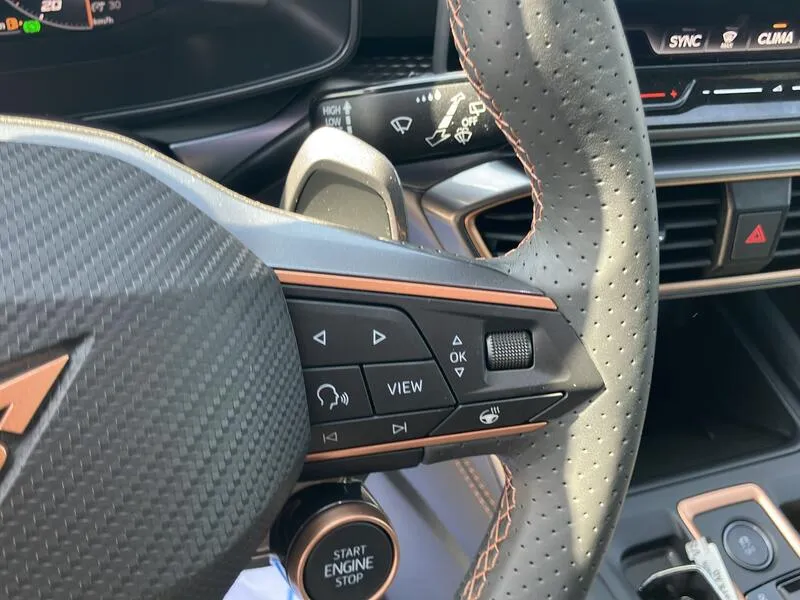 Cupra Formentor 1.5 TSI e-Hybrid - foto 38