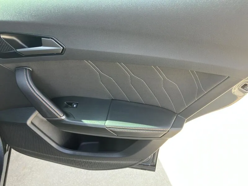 Cupra Formentor 1.5 TSI e-Hybrid - foto 33