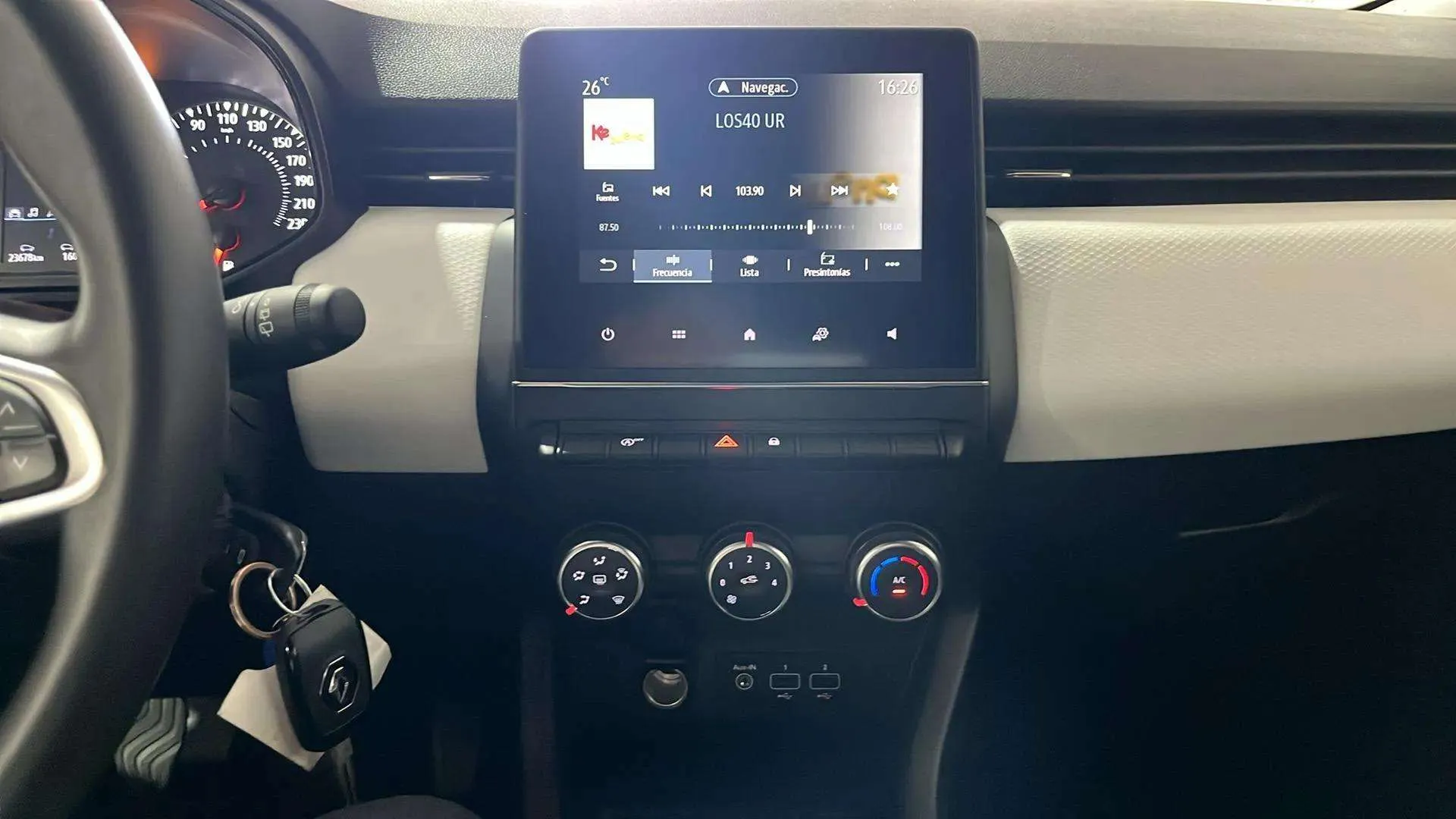 Renault Clio Authentic SCe - foto 11