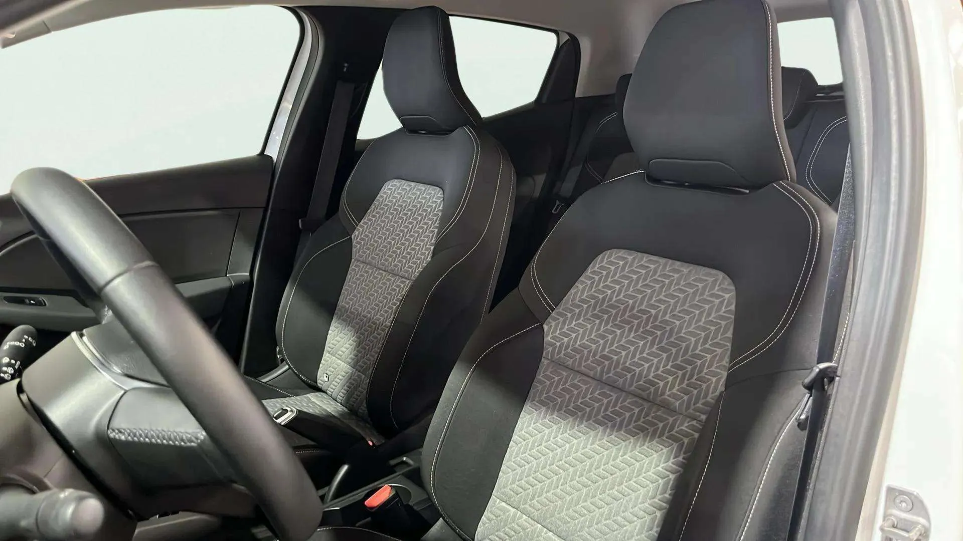 Renault Clio Authentic SCe - foto 24